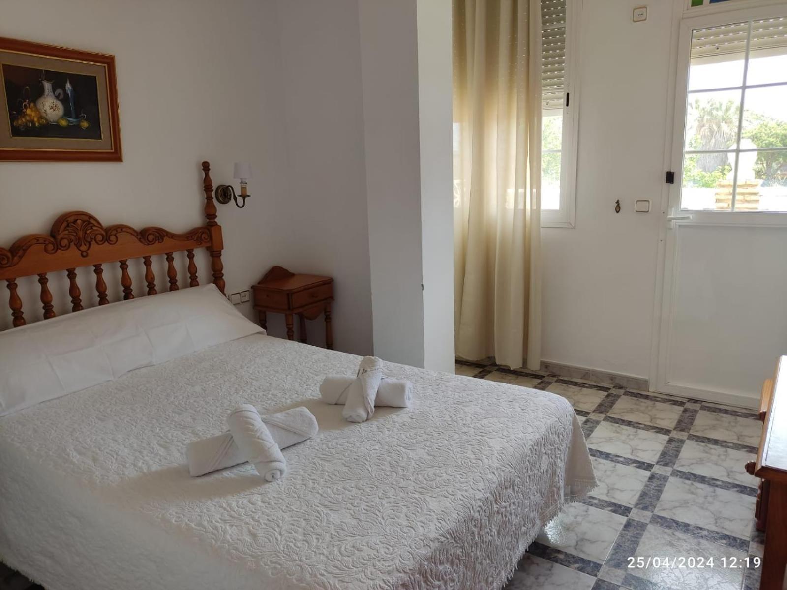 Hostal Quinto Pino Chipiona Esterno foto