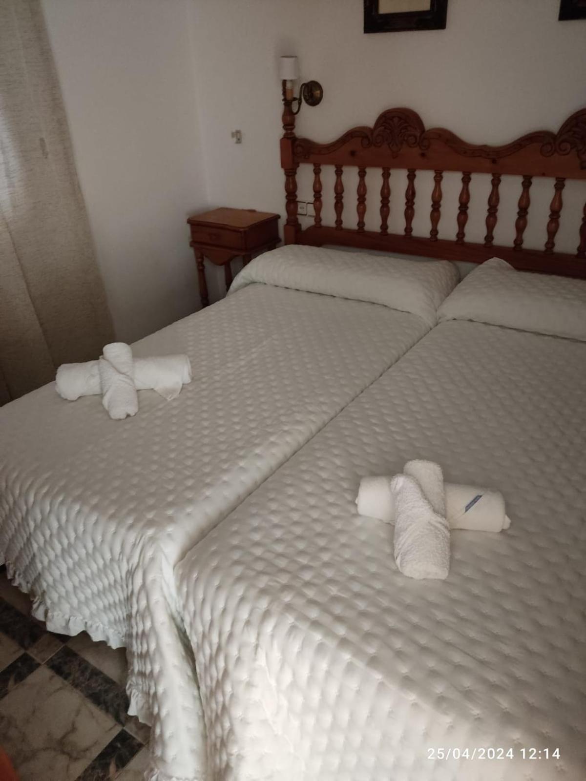 Hostal Quinto Pino Chipiona Esterno foto