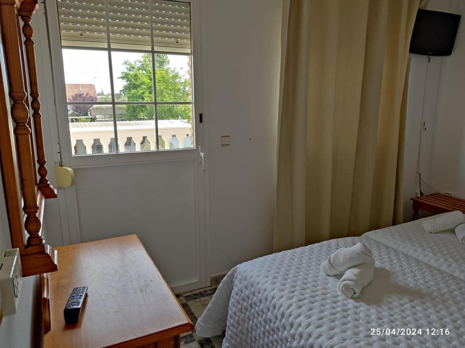 Hostal Quinto Pino Chipiona Esterno foto