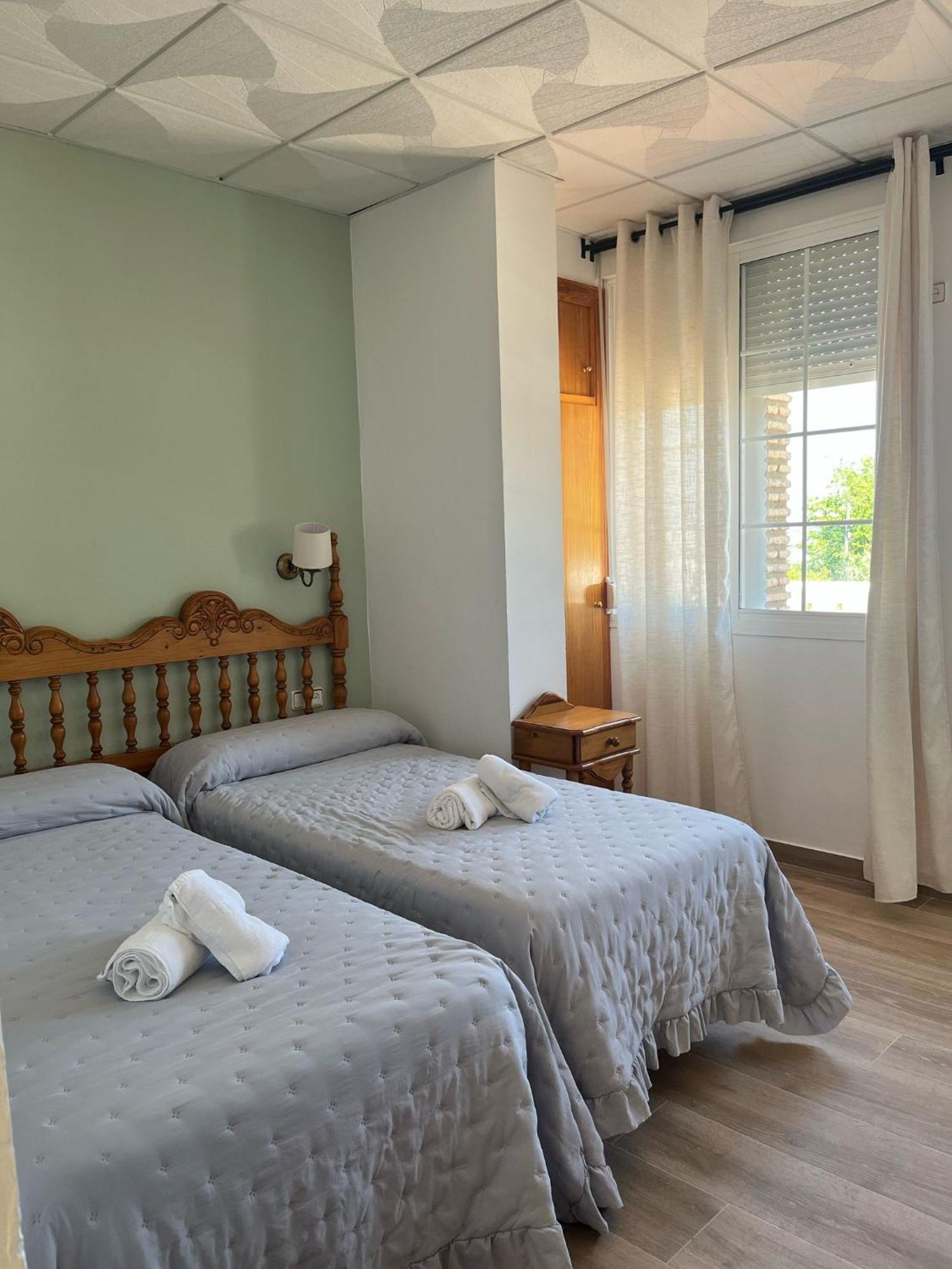 Hostal Quinto Pino Chipiona Esterno foto
