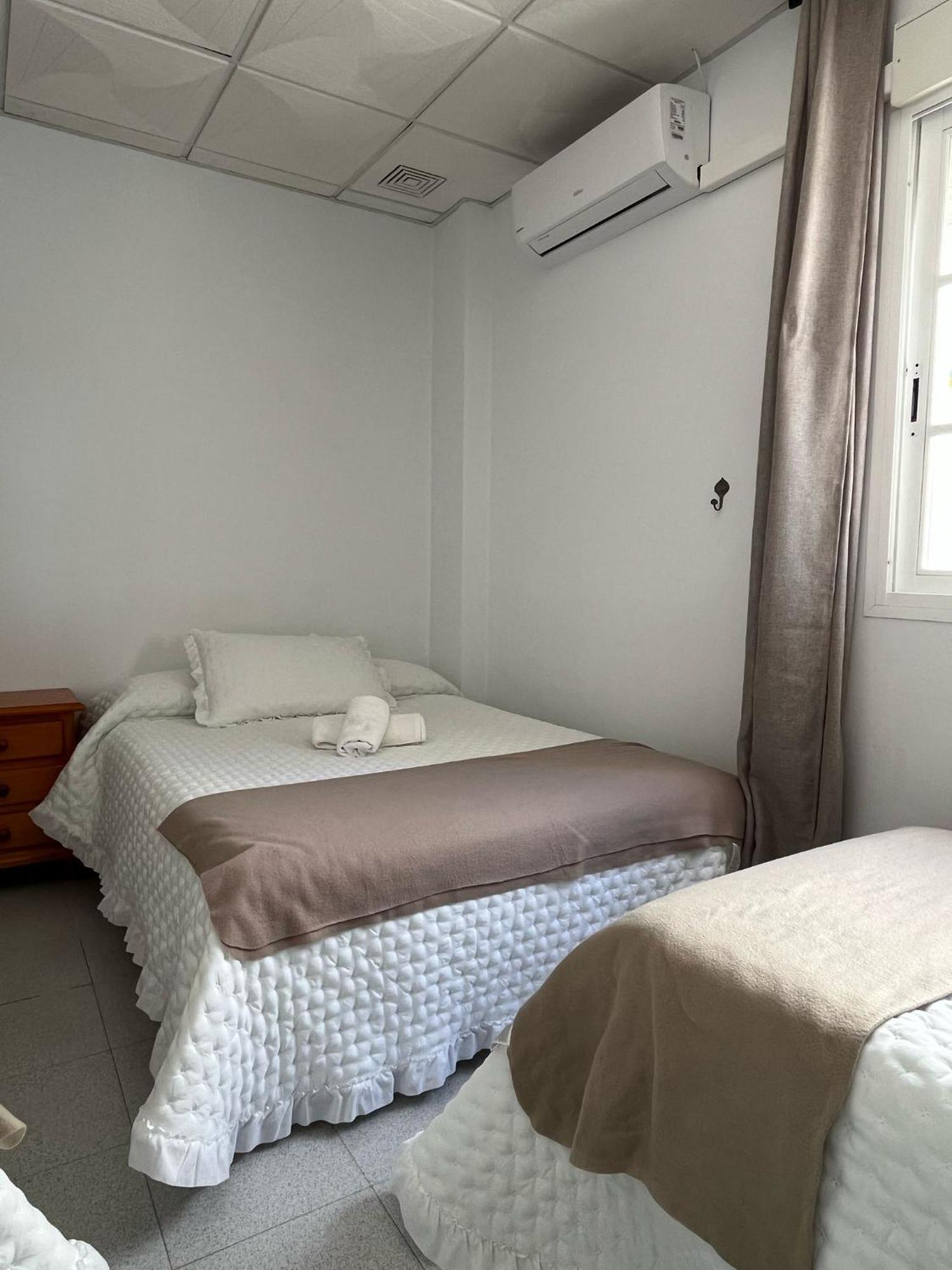 Hostal Quinto Pino Chipiona Esterno foto
