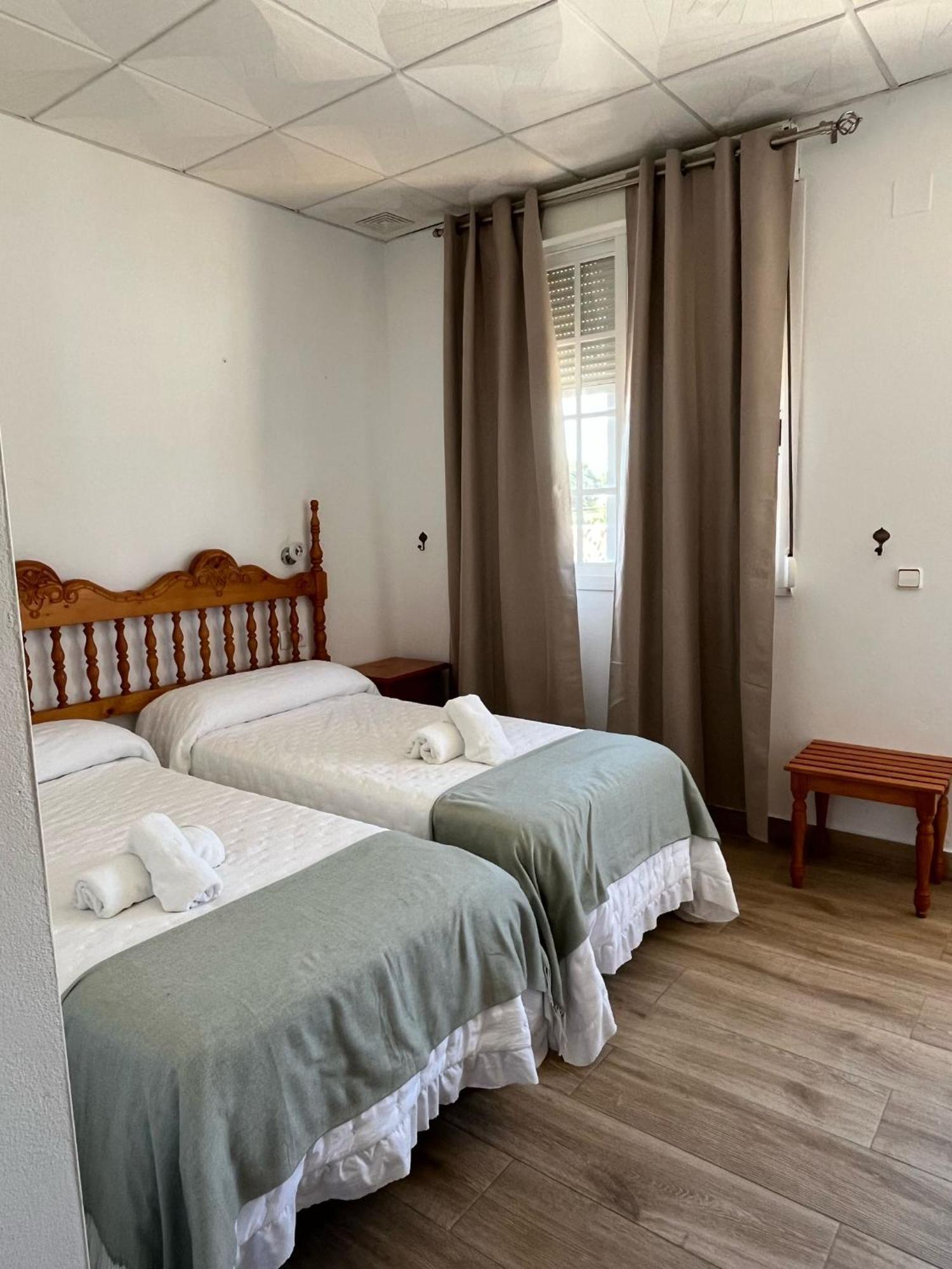Hostal Quinto Pino Chipiona Esterno foto