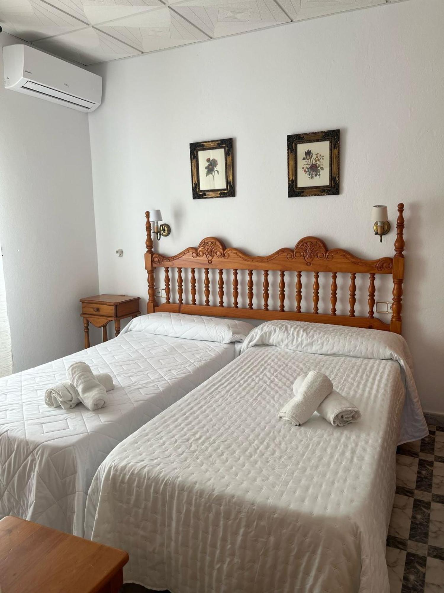 Hostal Quinto Pino Chipiona Esterno foto